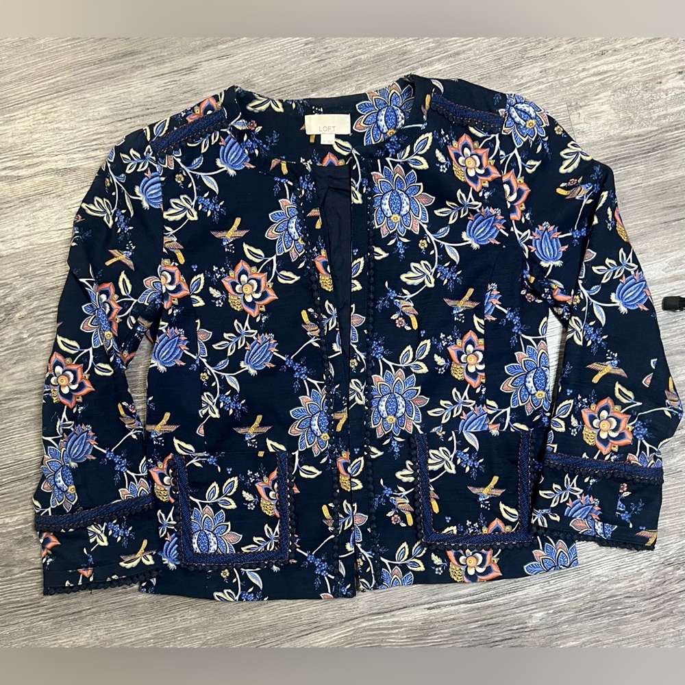 LOFT women’s blue Navy Floral print blazer size 6 ,97% cotton long sleeve